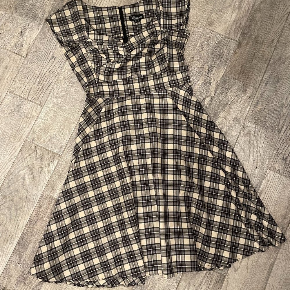 Sweetheart Retro-Style Plaid Dress from NYC Boutique